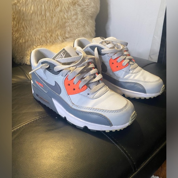 EUC Nike Air Max 90 LTR GS SZ 6/WMNS 7.5 Pure Platinum - Picture 2 of 16